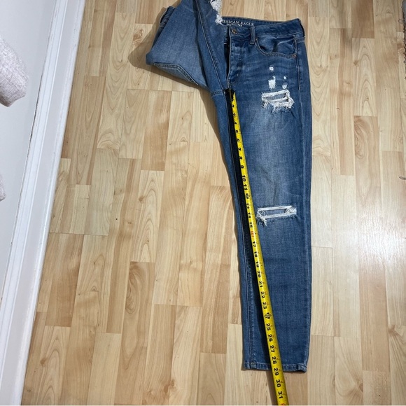American Eagle Outfitters Women's Tomgirl Distressed High Waisted Jeans Size 6R - Picture 3 of 10